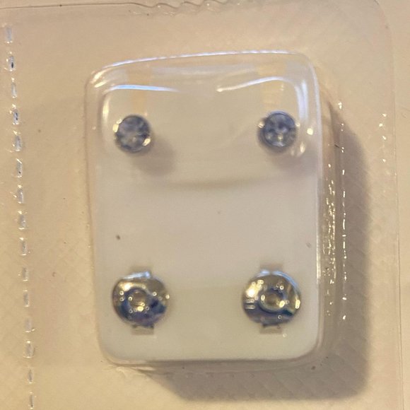Surgical Steel Piercing studs - Picture 5 of 8
